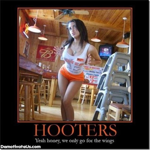 hooters2