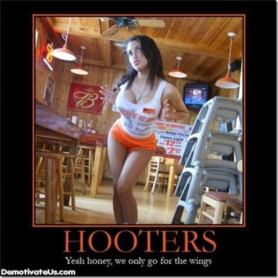 hooters2